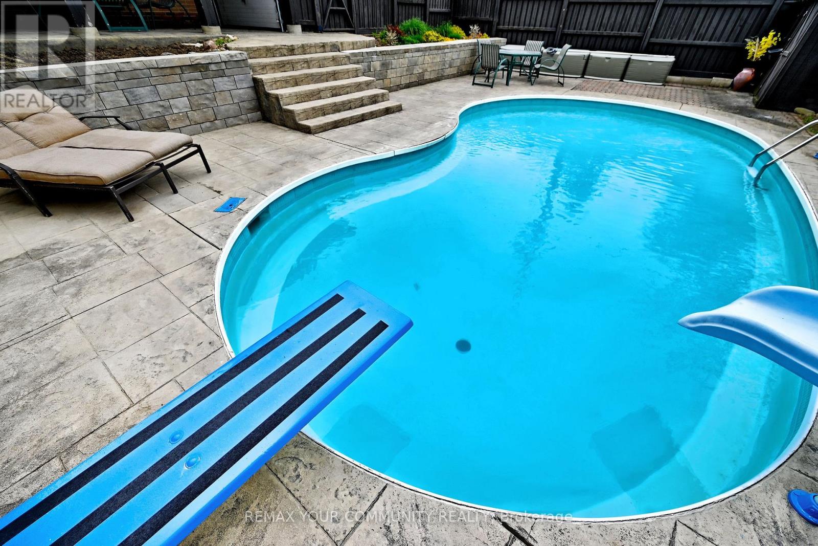 39 PRATTLEY DRIVE - 31