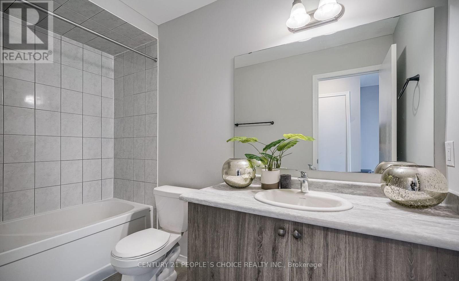 18 JEROME WAY - 26
