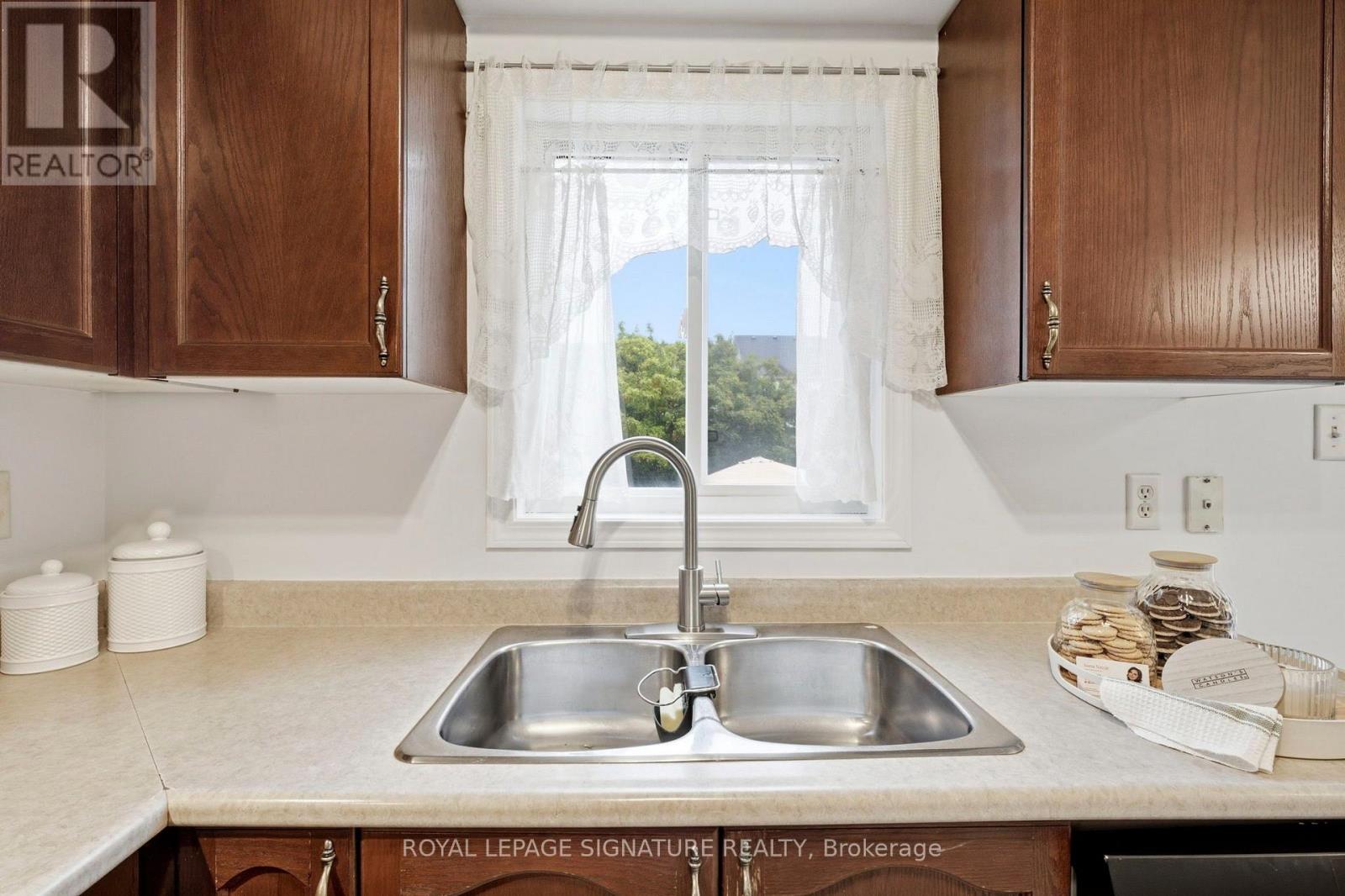5 FAWCETT AVENUE - Image 18