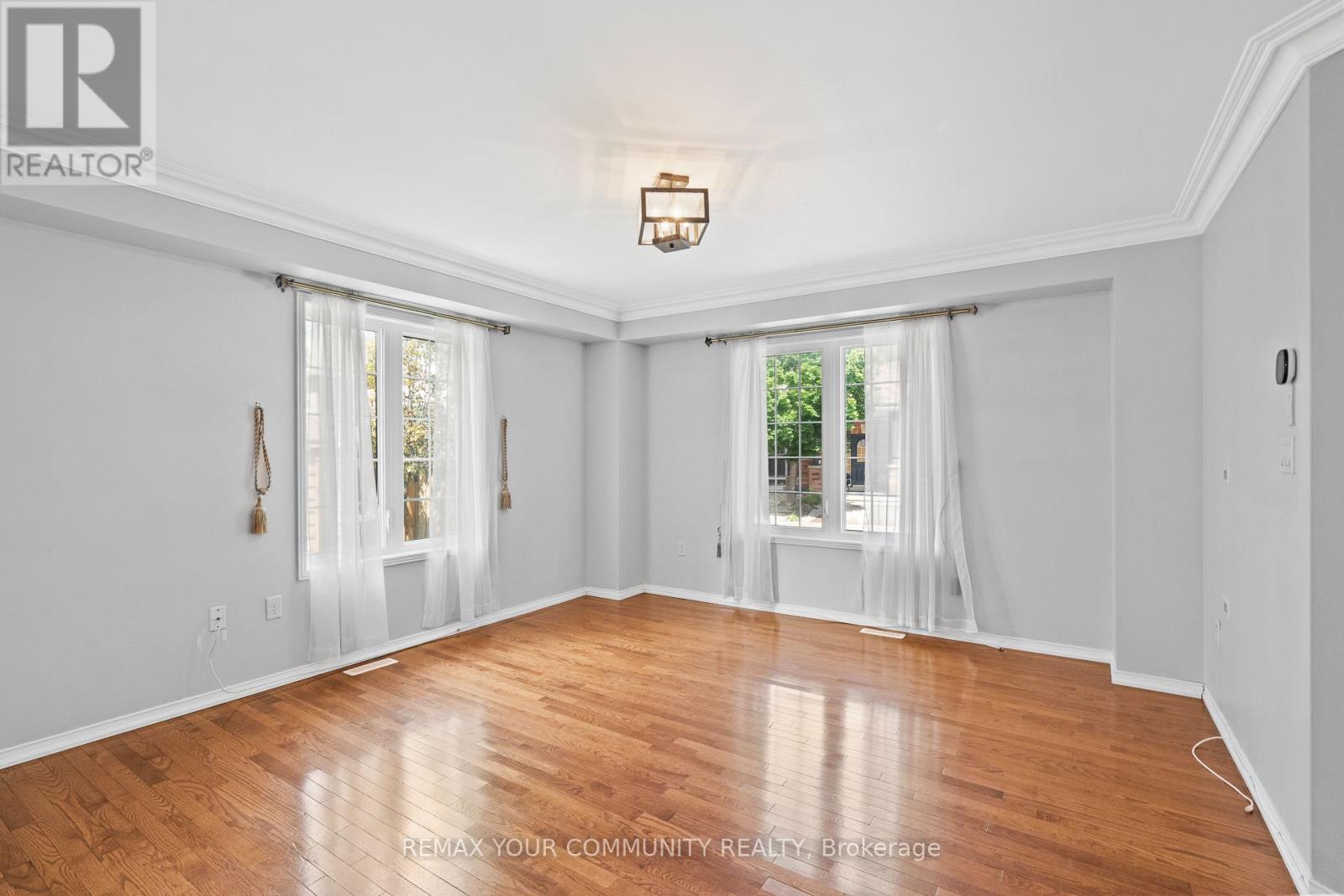 18 TELSTAR WAY - Image 12