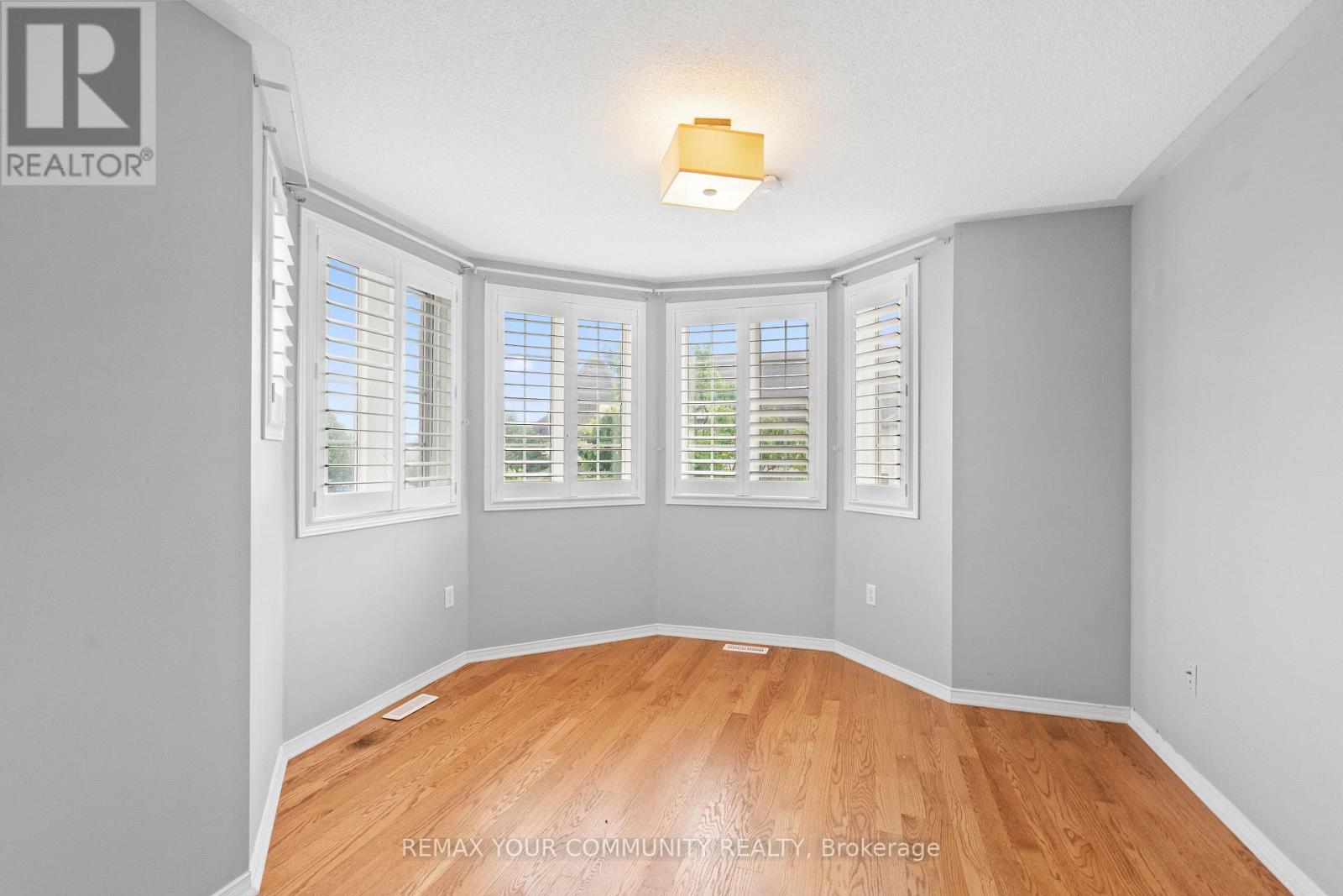 18 TELSTAR WAY - Image 30