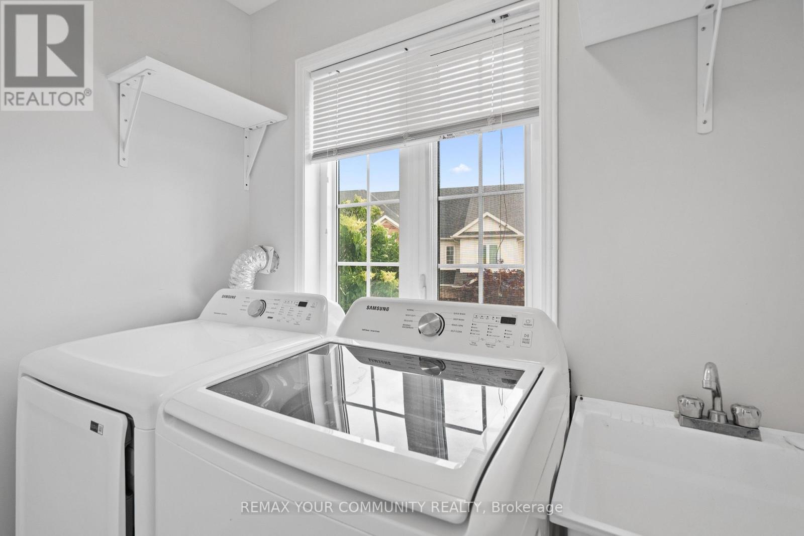 18 TELSTAR WAY - Image 33