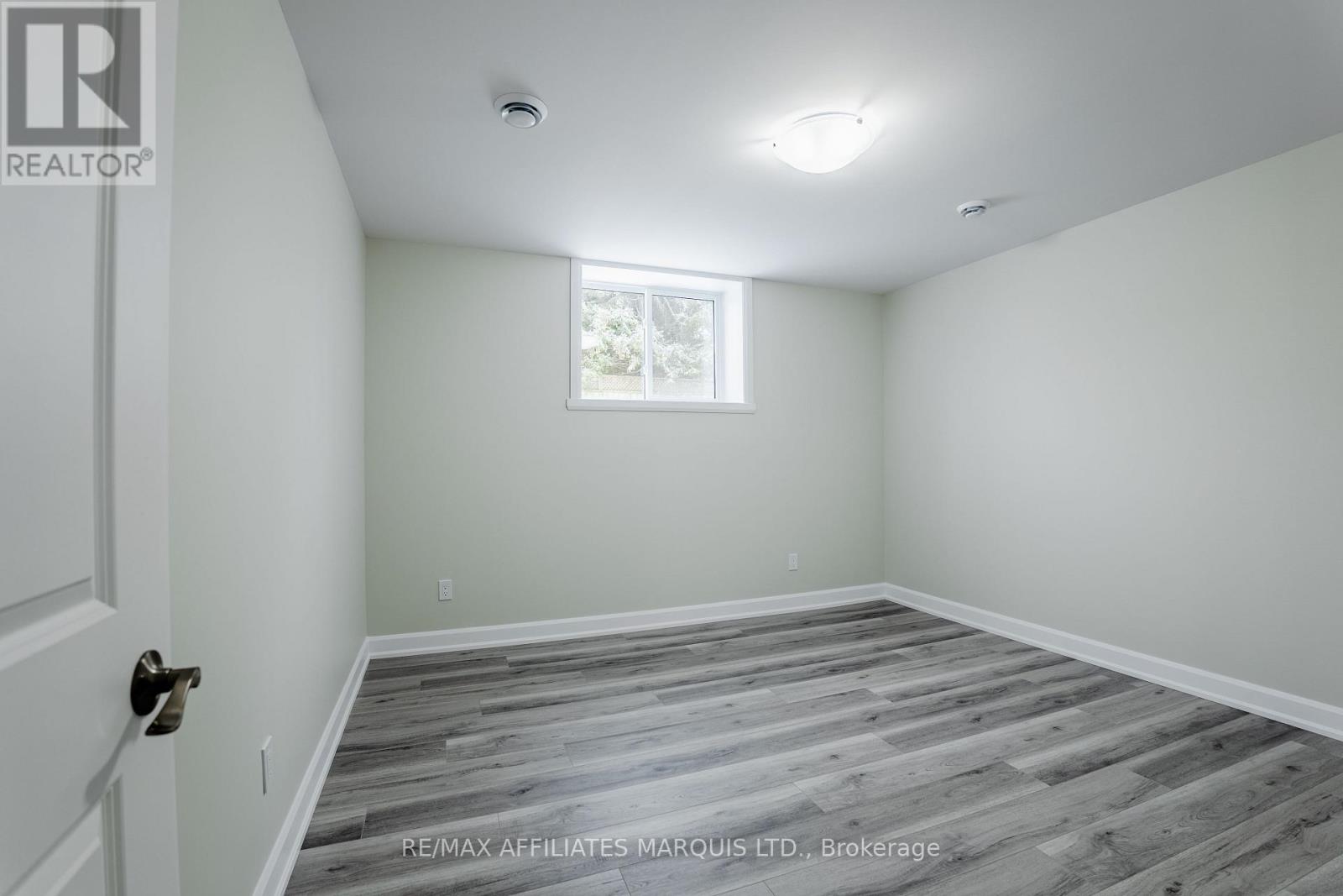 12 MULLIN DRIVE - 33