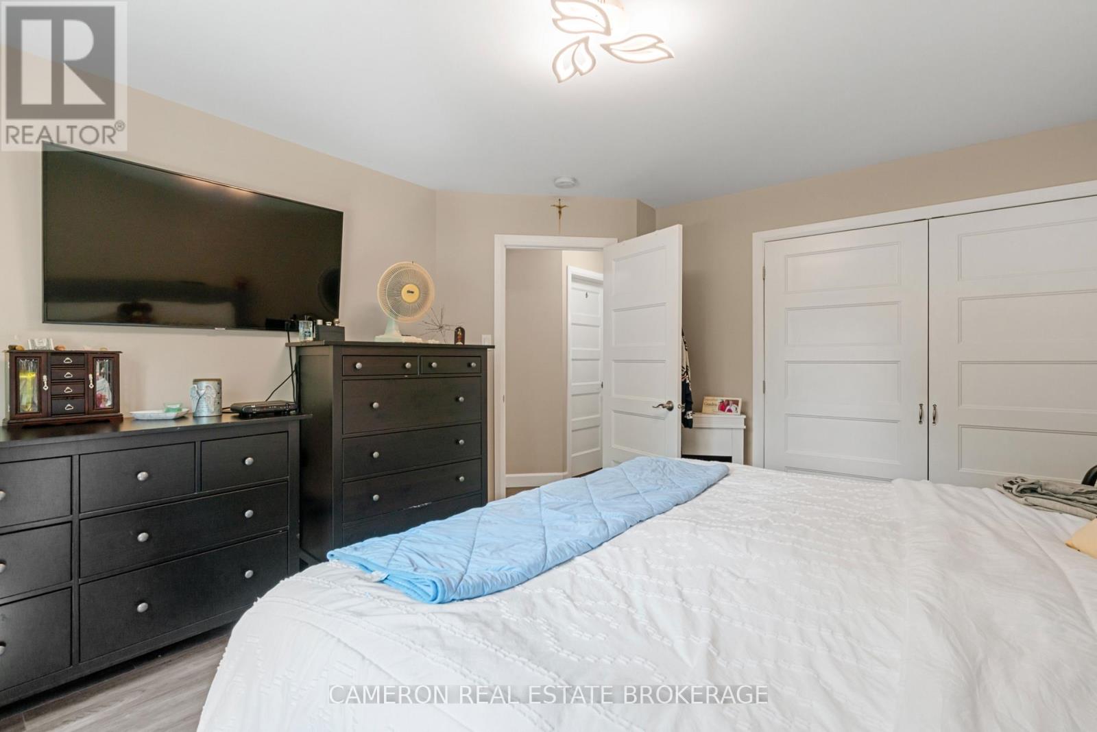 142 ELLEN AVENUE - 12