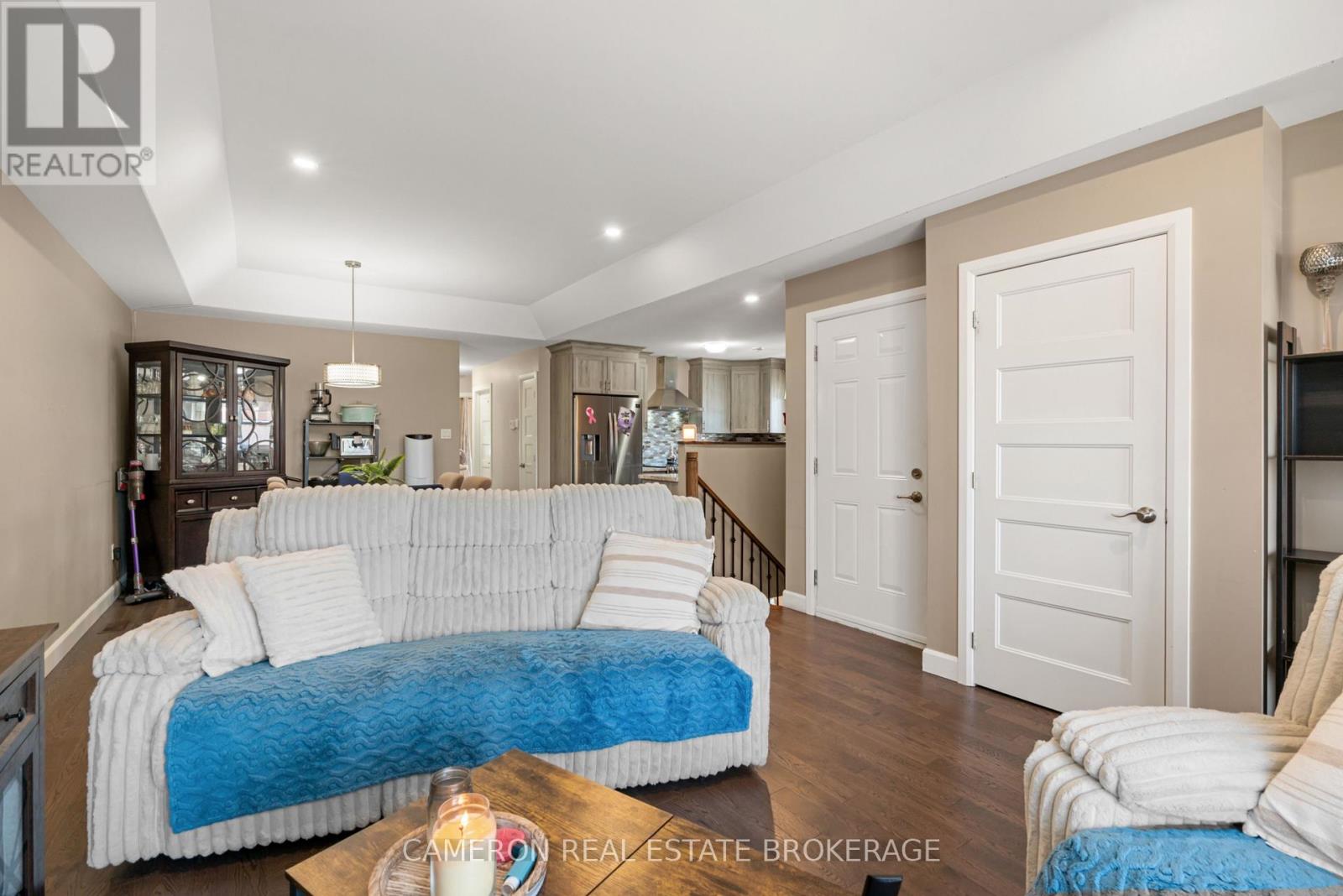 142 ELLEN AVENUE - 5