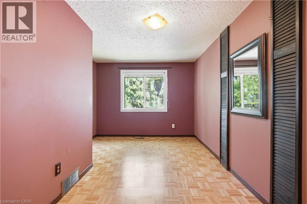90 HALIFAX Drive - Image 13
