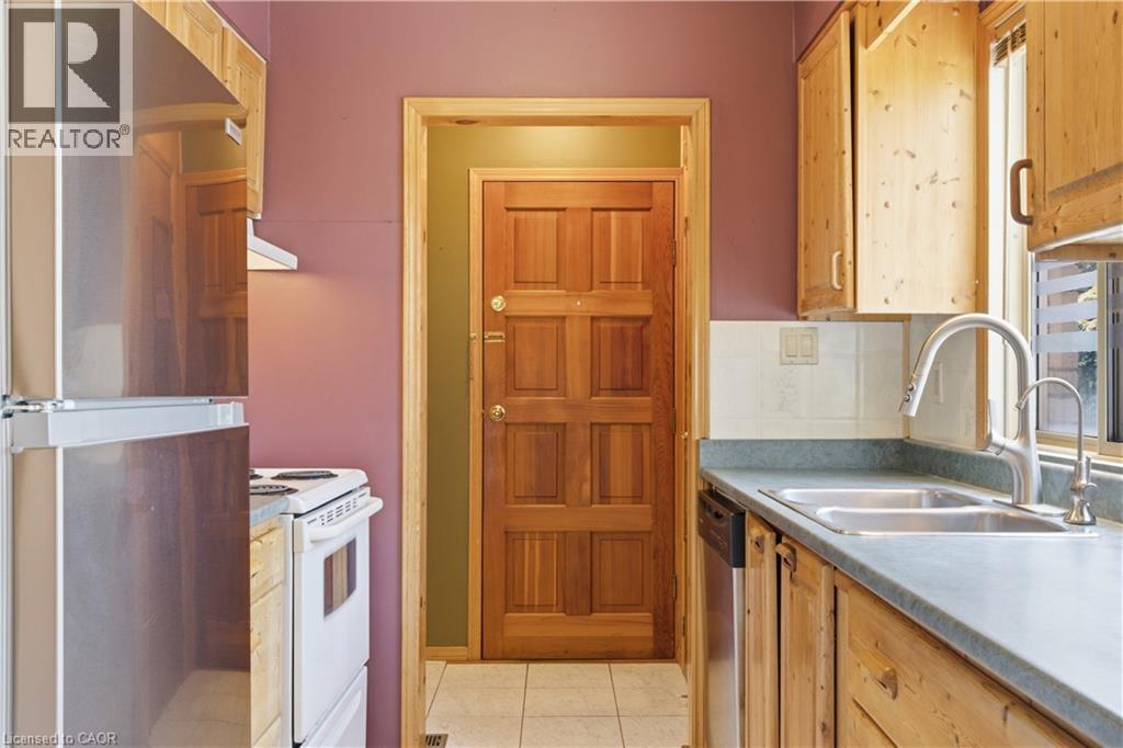 90 HALIFAX Drive - 8
