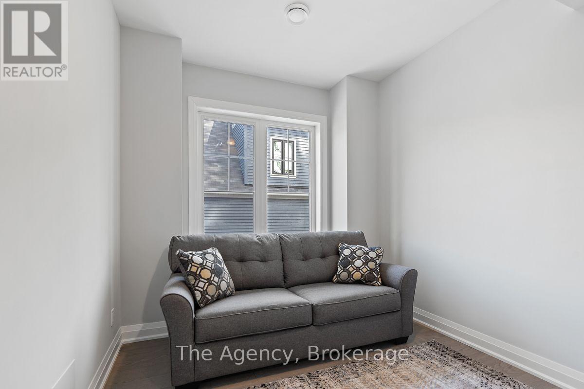#39 2054 PENINSULA ROAD - Image 29