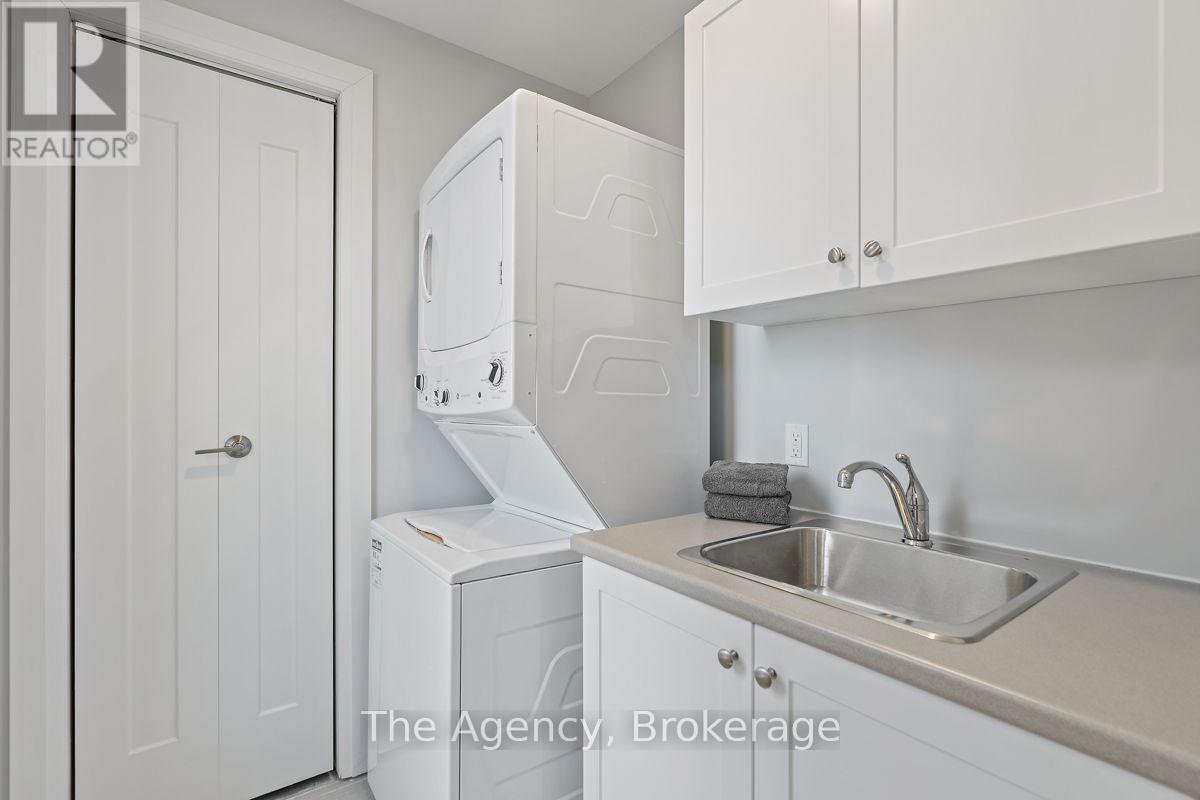 #39 2054 PENINSULA ROAD - Image 30