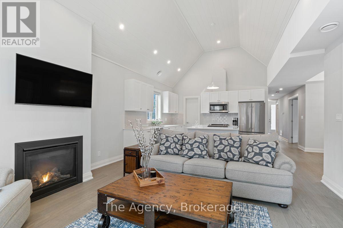 #39 2054 PENINSULA ROAD - Image 7