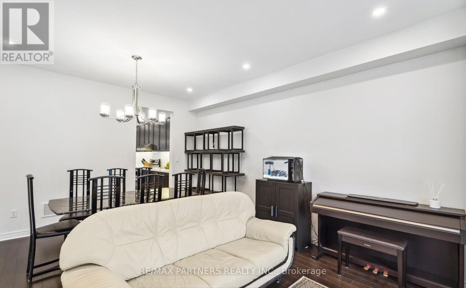 2 PORTIA STREET - 11
