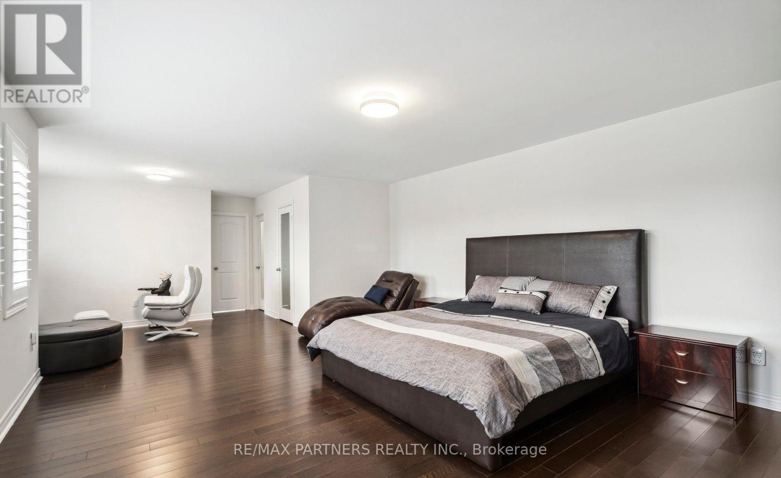 2 PORTIA STREET - 24