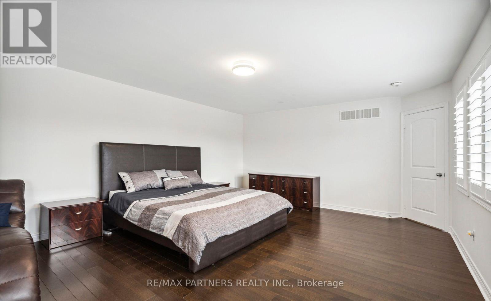 2 PORTIA STREET - 31