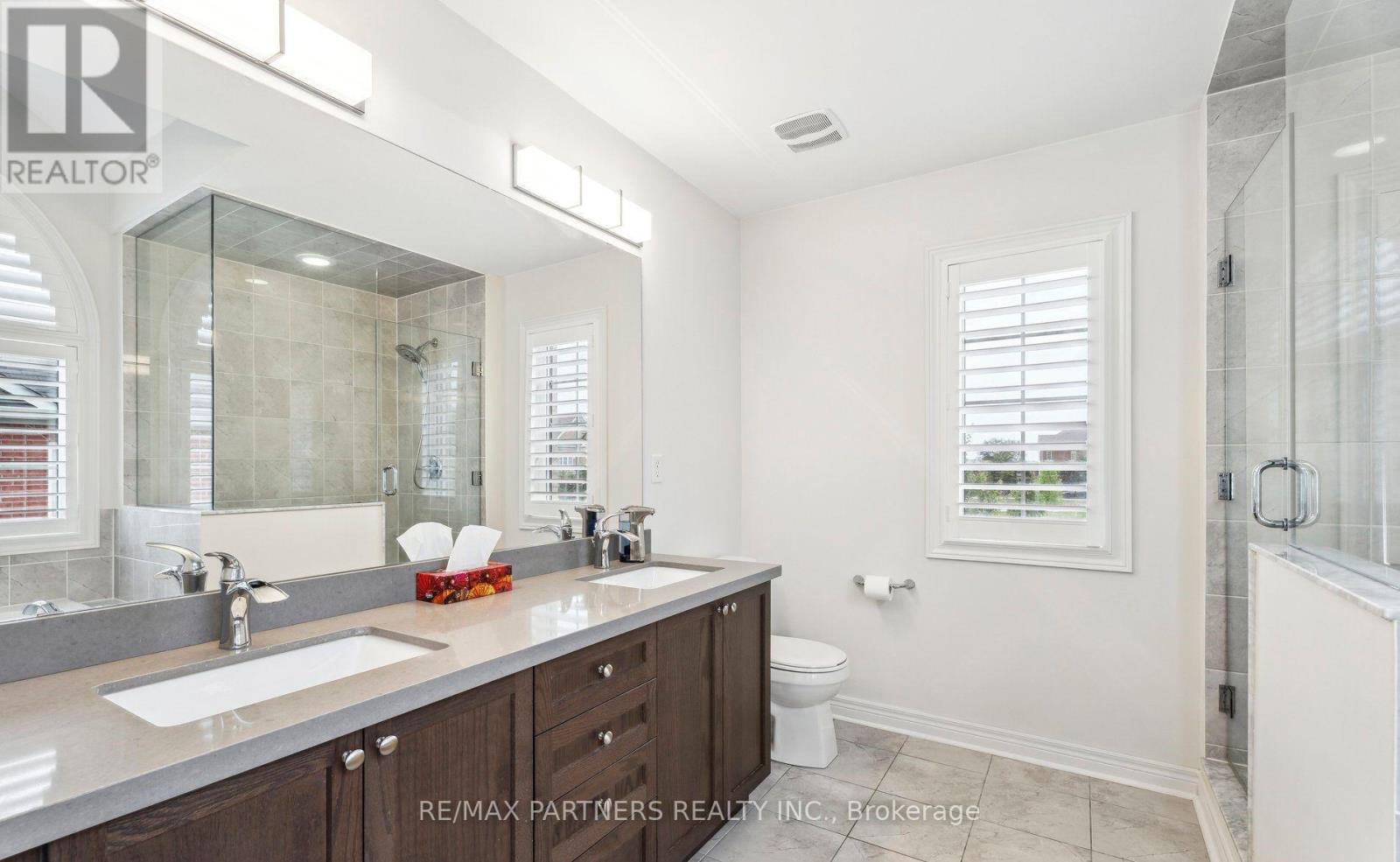 2 PORTIA STREET - 33