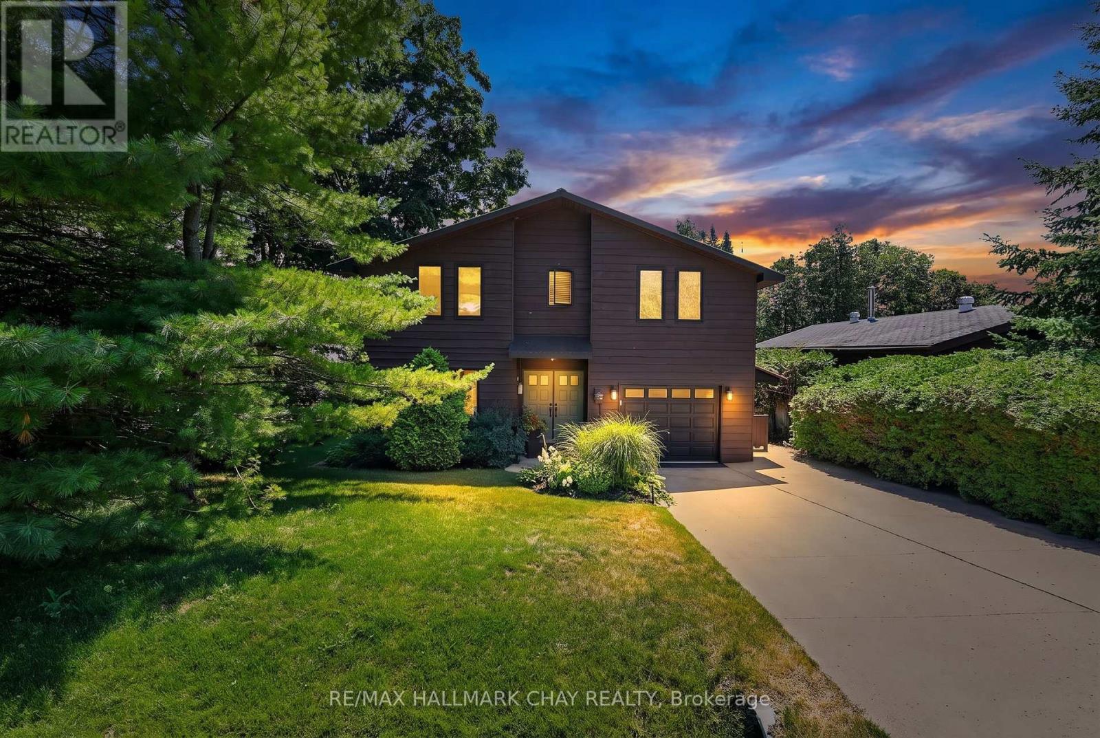 2289 LAKESHORE ROAD E - 3
