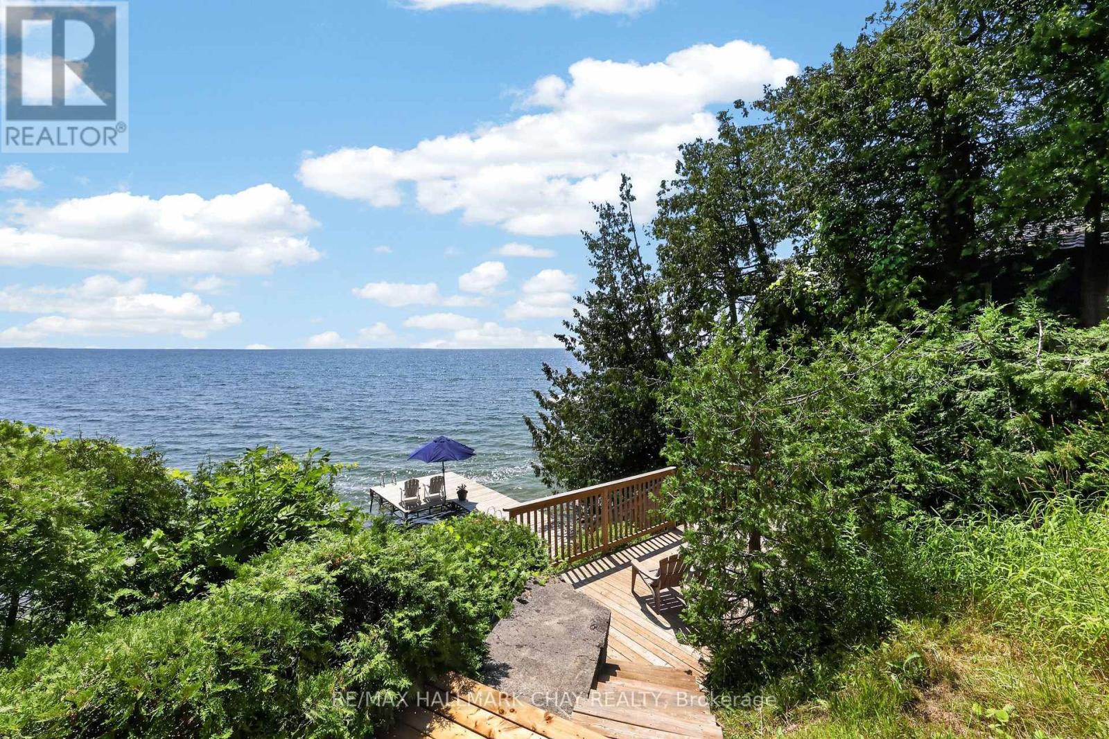 2289 LAKESHORE ROAD E - 4