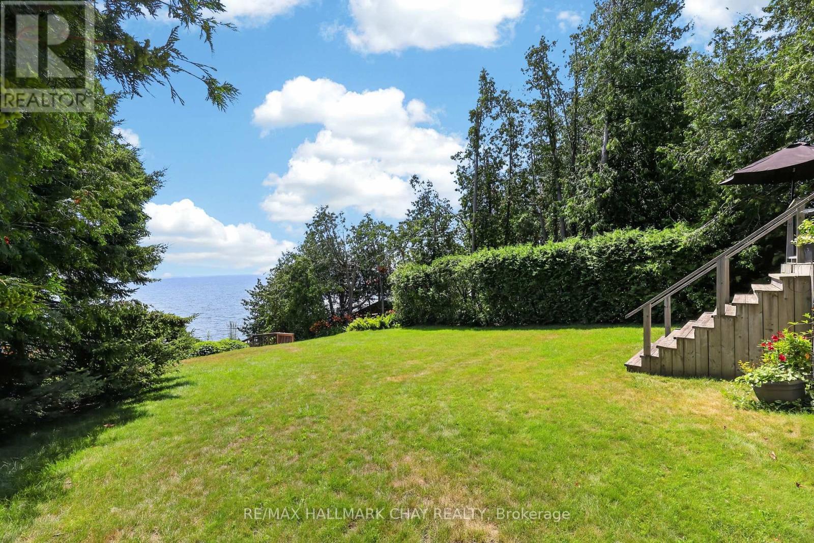2289 LAKESHORE ROAD E - 6