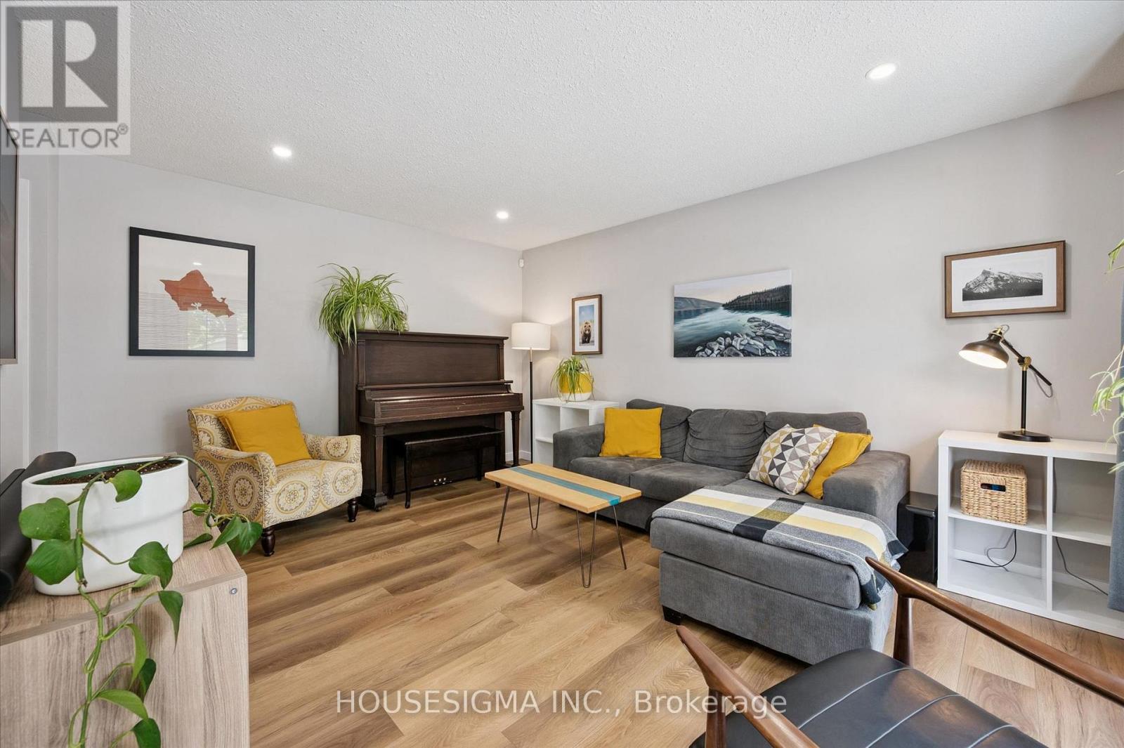 2 KEEWATIN AVENUE - 6