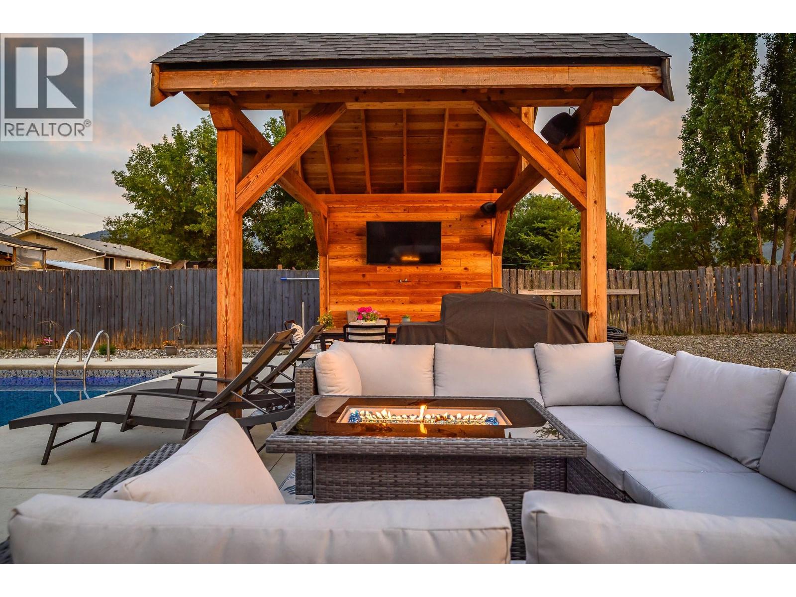 792 Fraser Road - 5