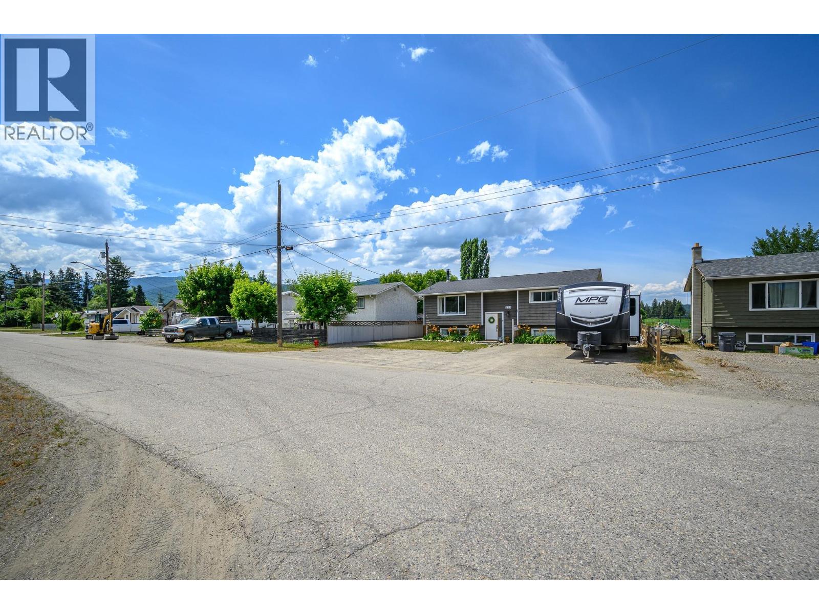 792 Fraser Road - 68