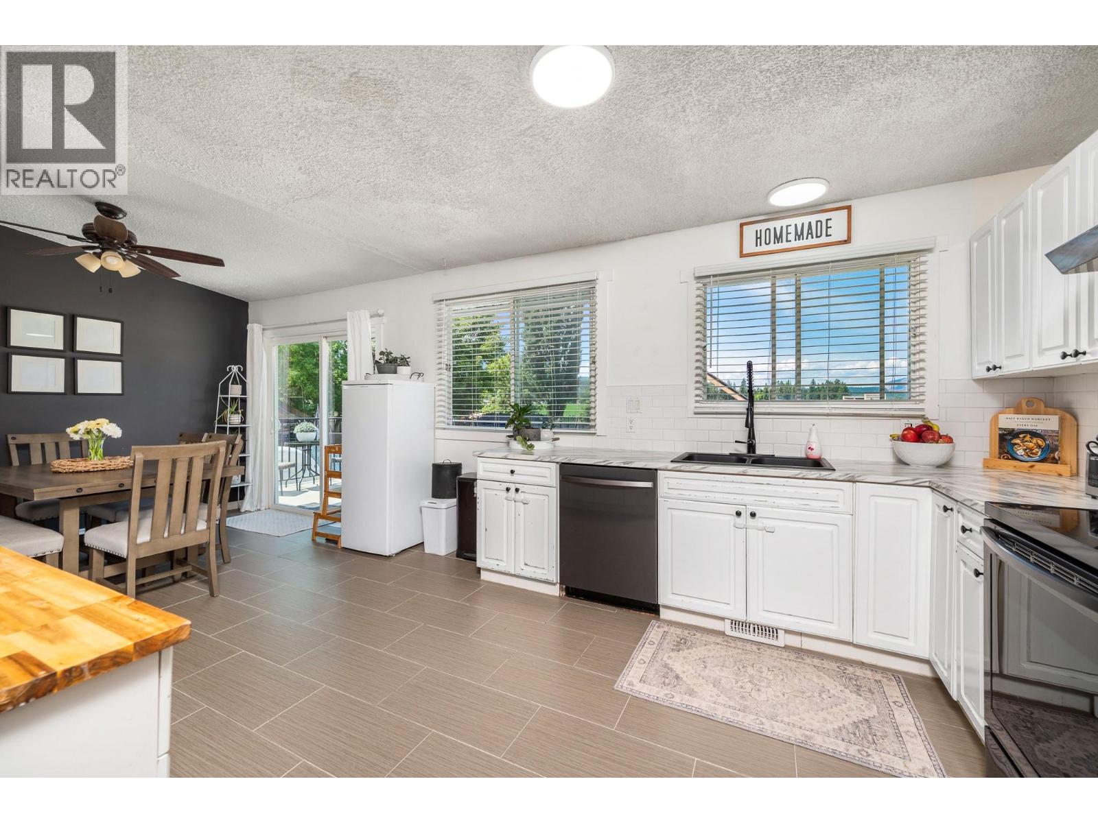 792 Fraser Road - 16