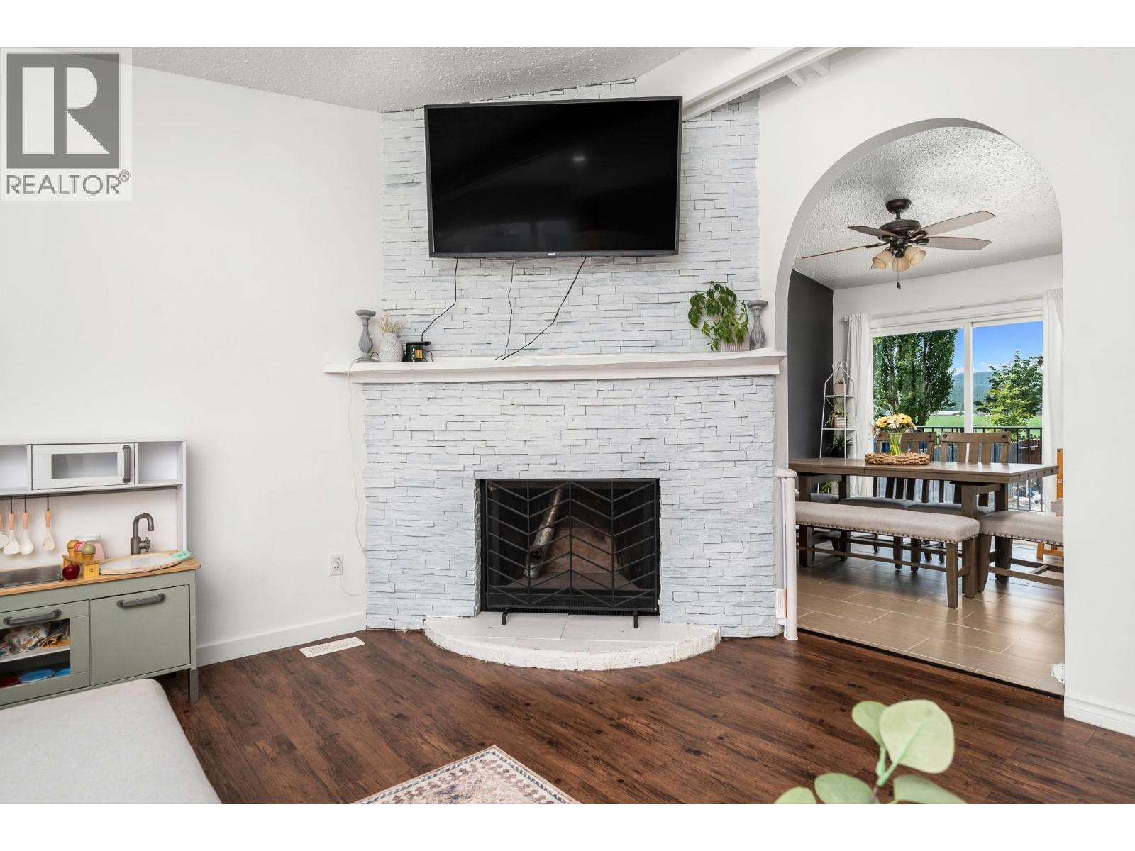 792 Fraser Road - 25