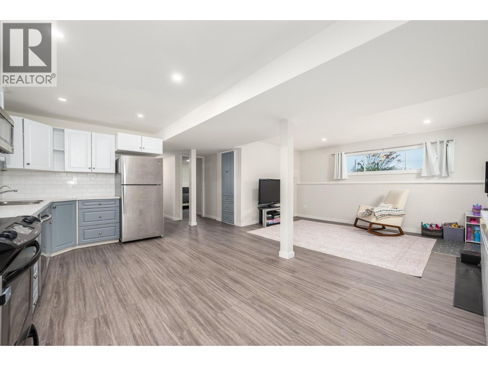 792 Fraser Road - 32