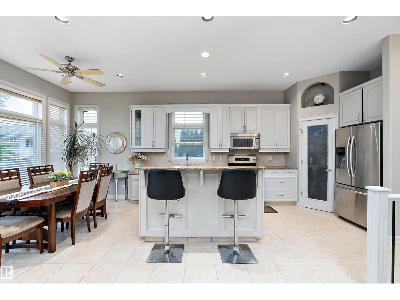 15816 64 ST NW - 11