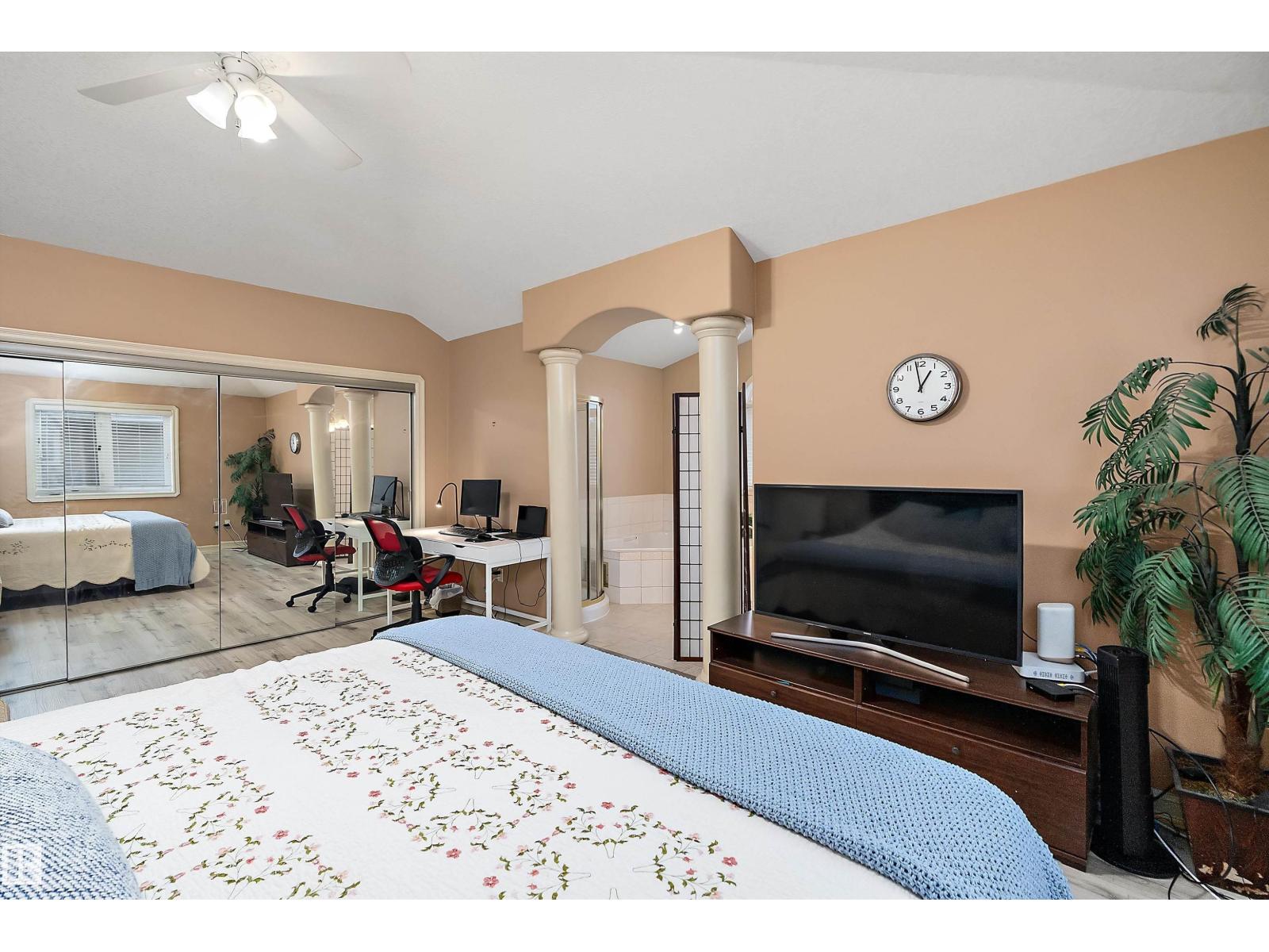 15816 64 ST NW - 24