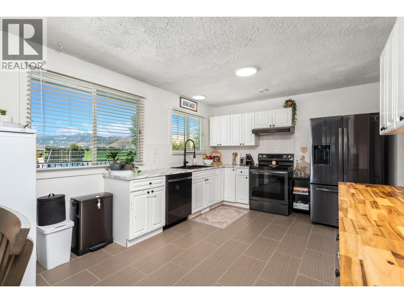 792 Fraser Road - 18