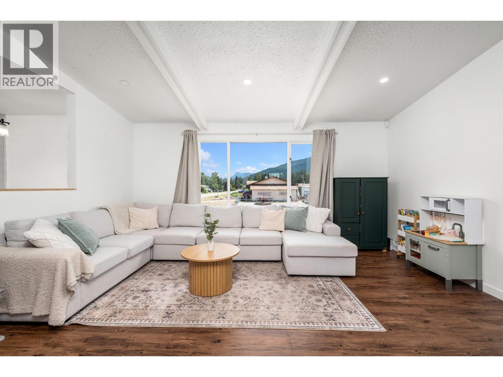 792 Fraser Road - 22