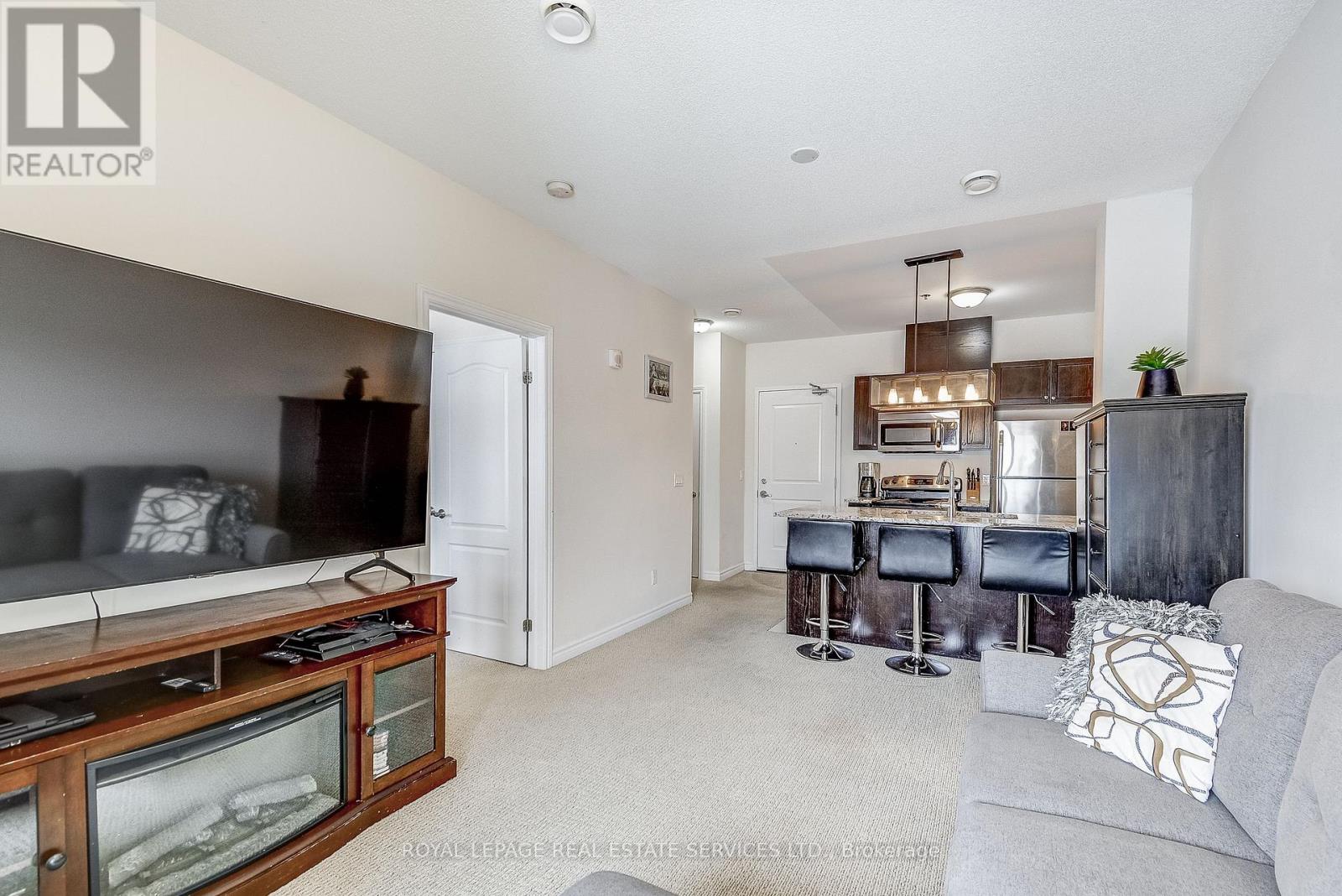 #211 1360 COSTIGAN ROAD - 17