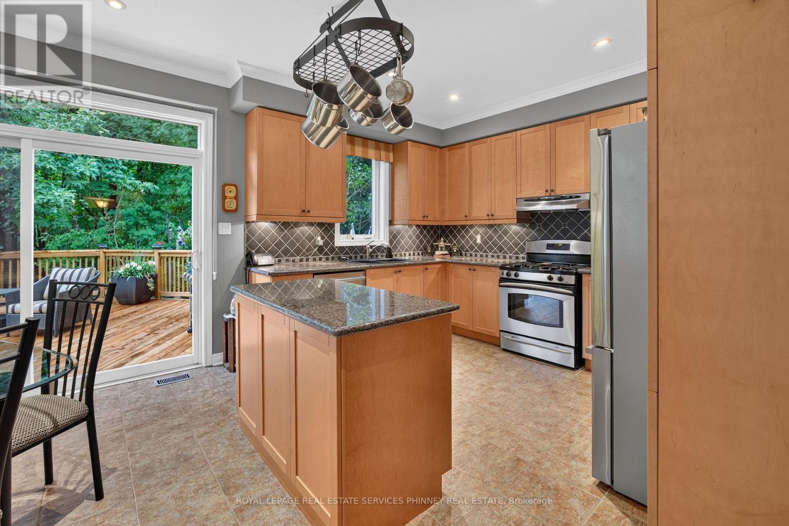 211 CREEK PATH AVENUE - 10