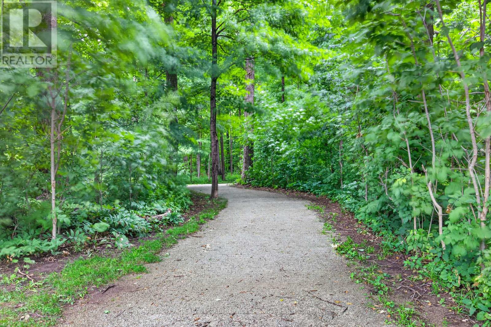 211 CREEK PATH AVENUE - Image 33