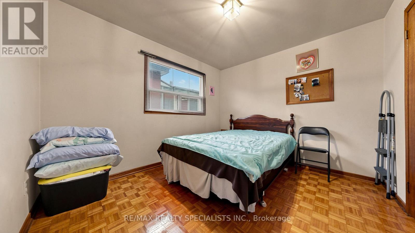 2385 HENSALL STREET - 20