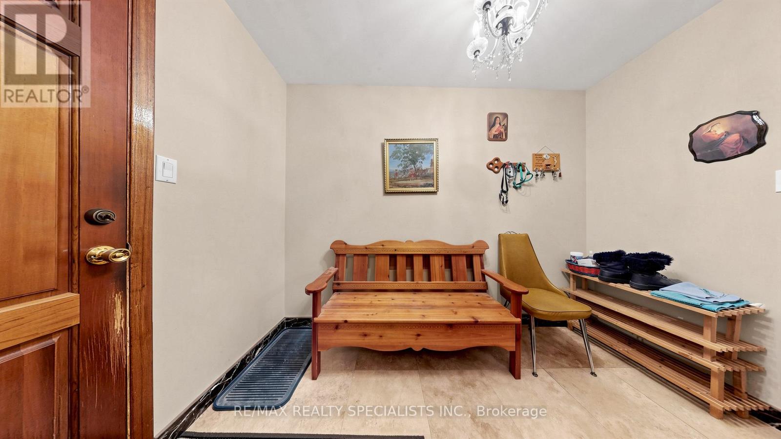2385 HENSALL STREET - 21