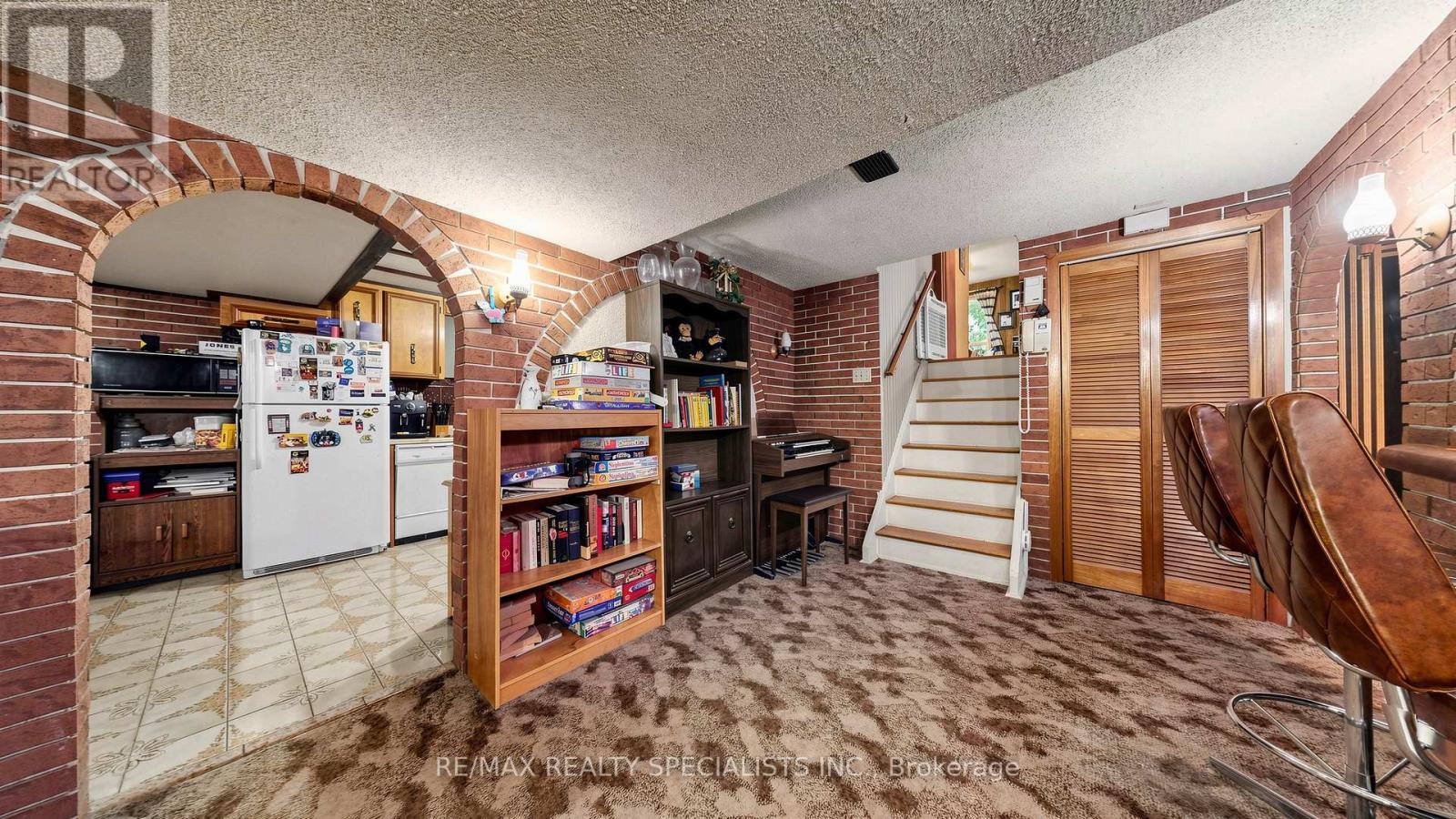 2385 HENSALL STREET - 22