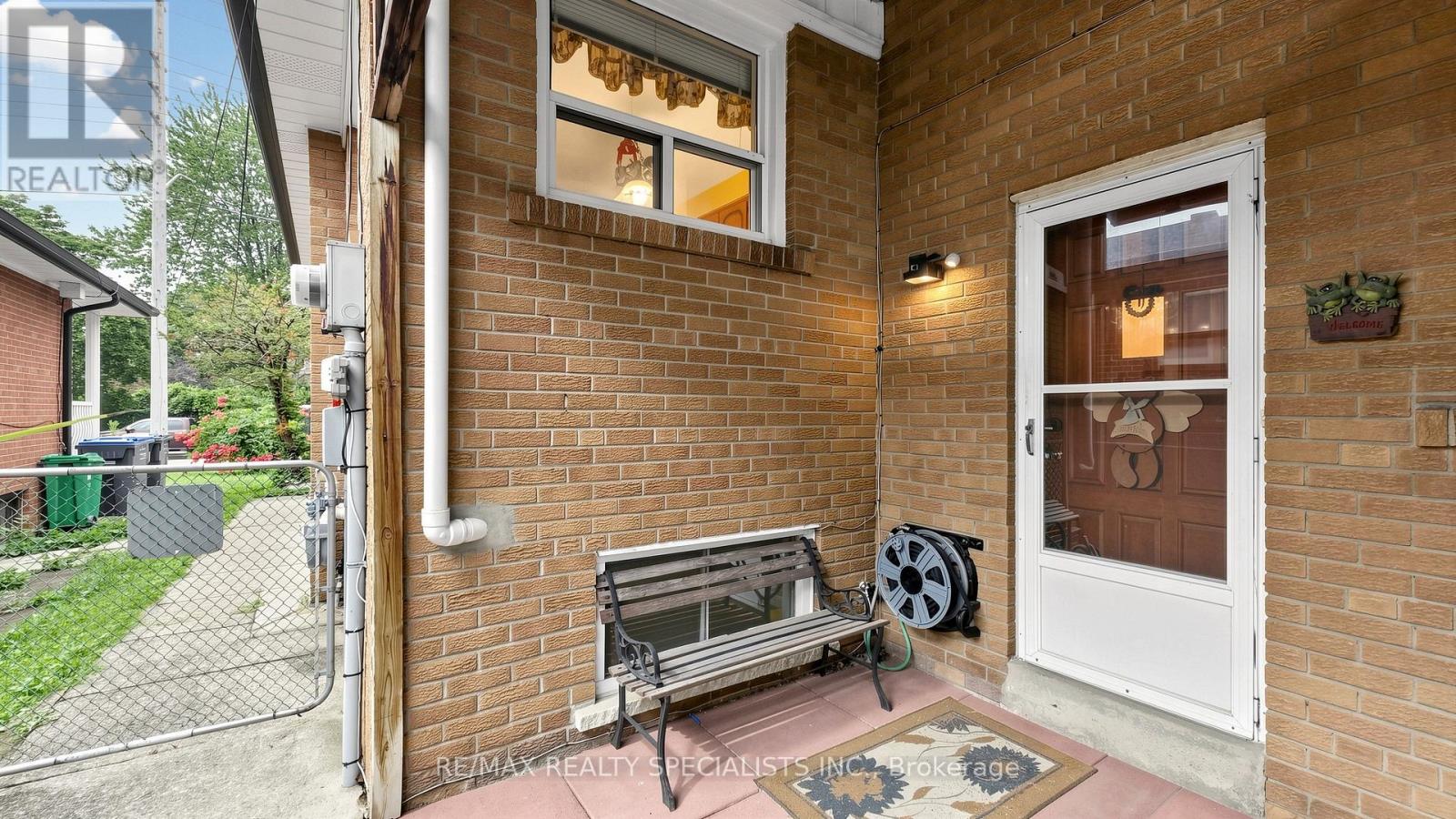 2385 HENSALL STREET - 30