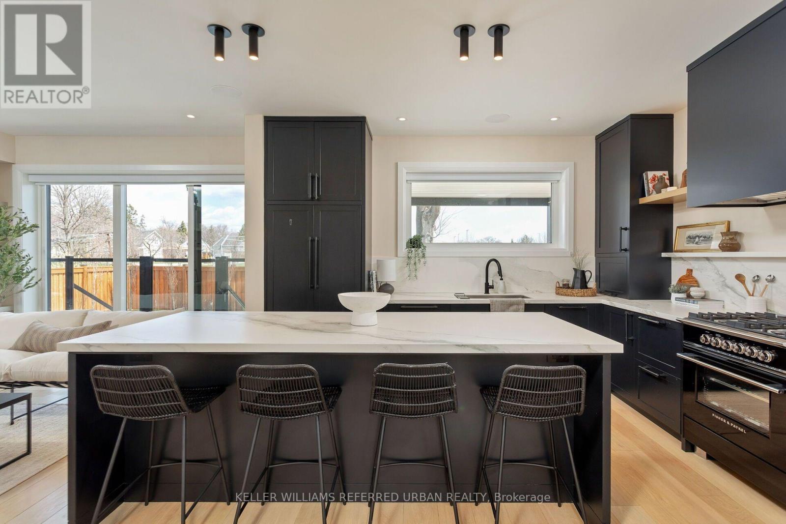 25 DELMA DRIVE - 12