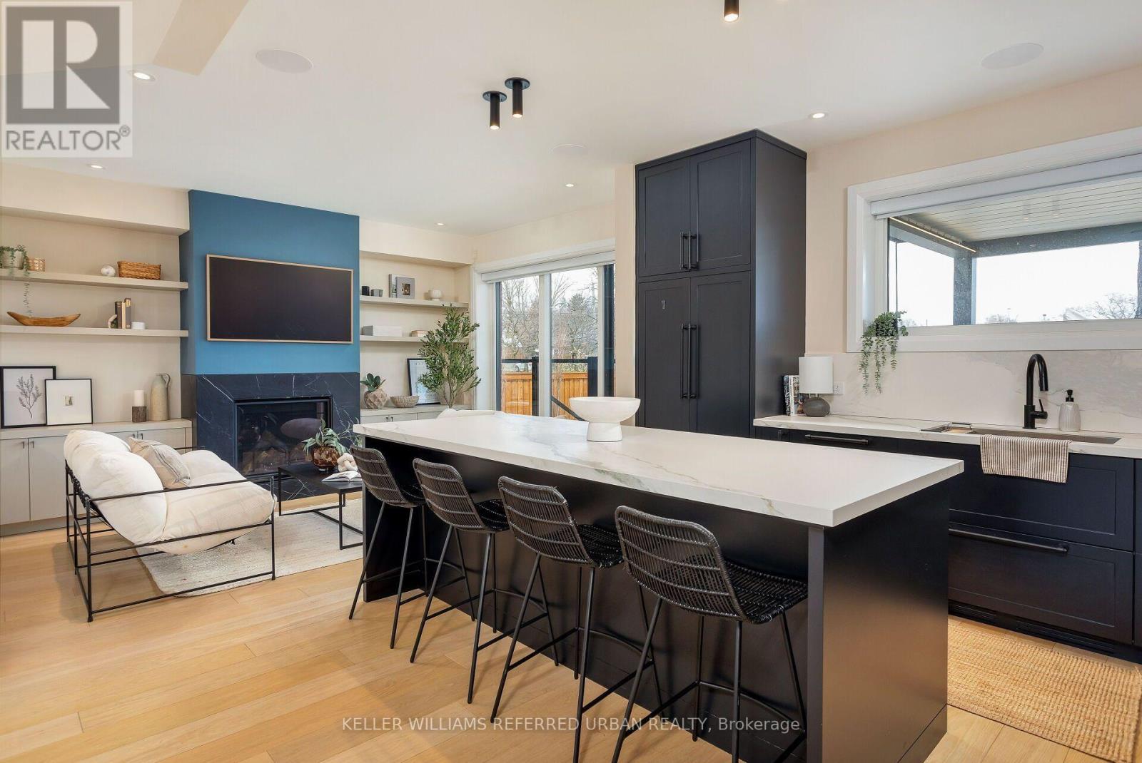 25 DELMA DRIVE - 16
