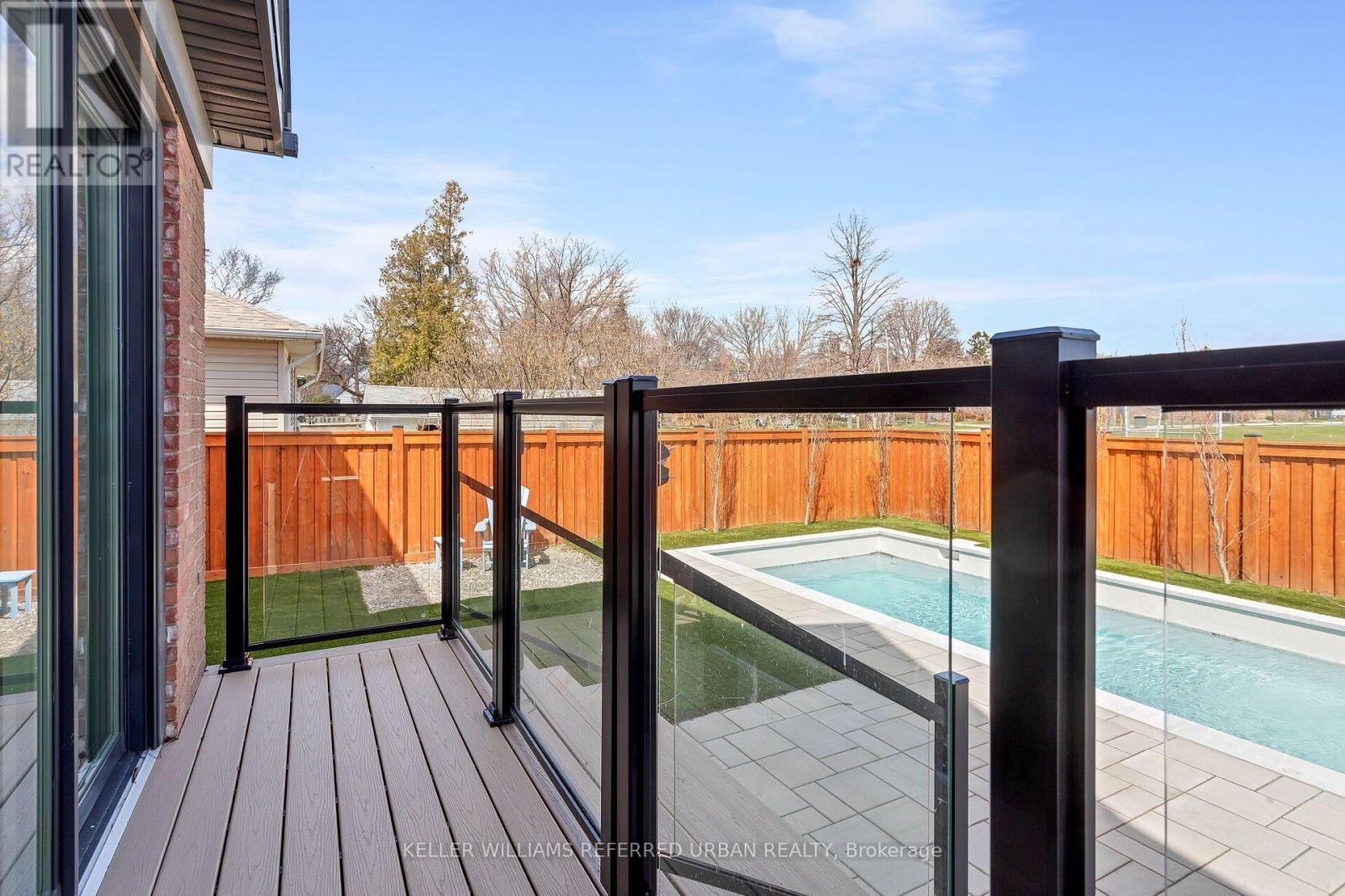 25 DELMA DRIVE - 19