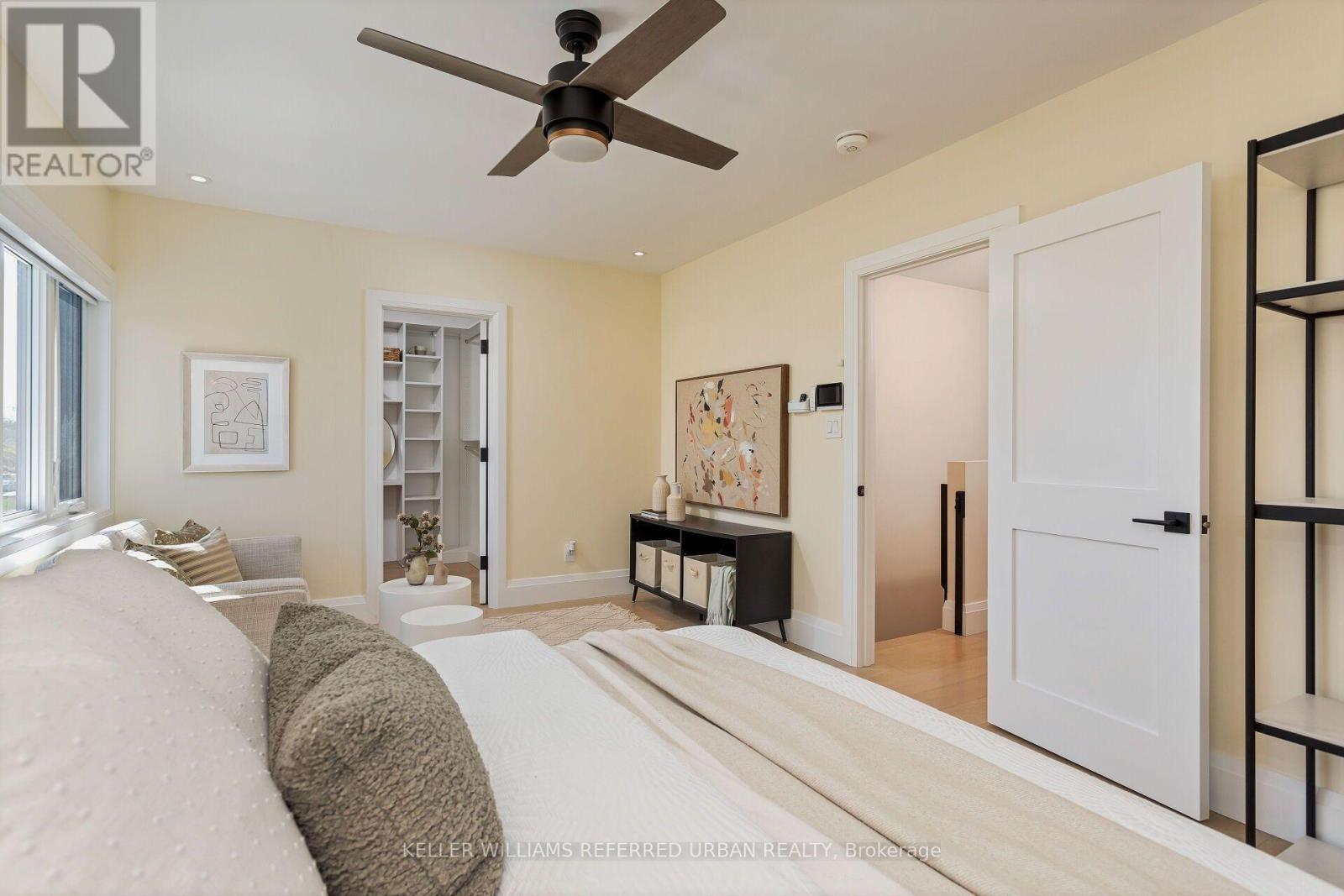 25 DELMA DRIVE - 33