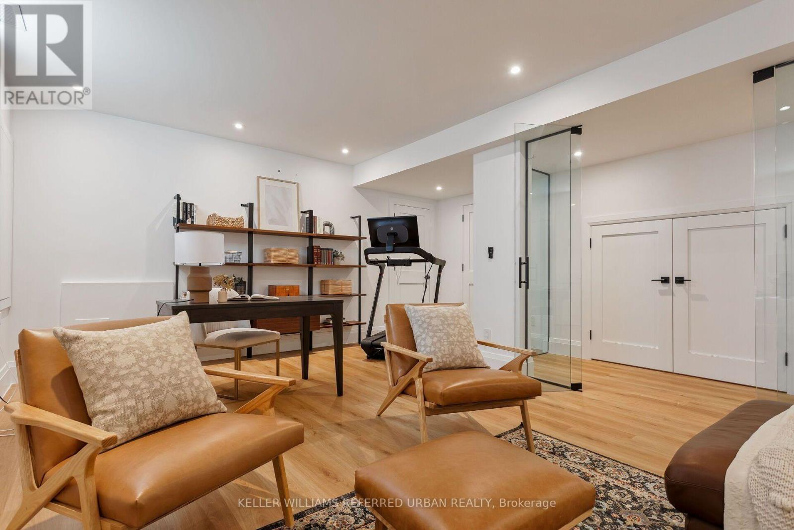 25 DELMA DRIVE - 46