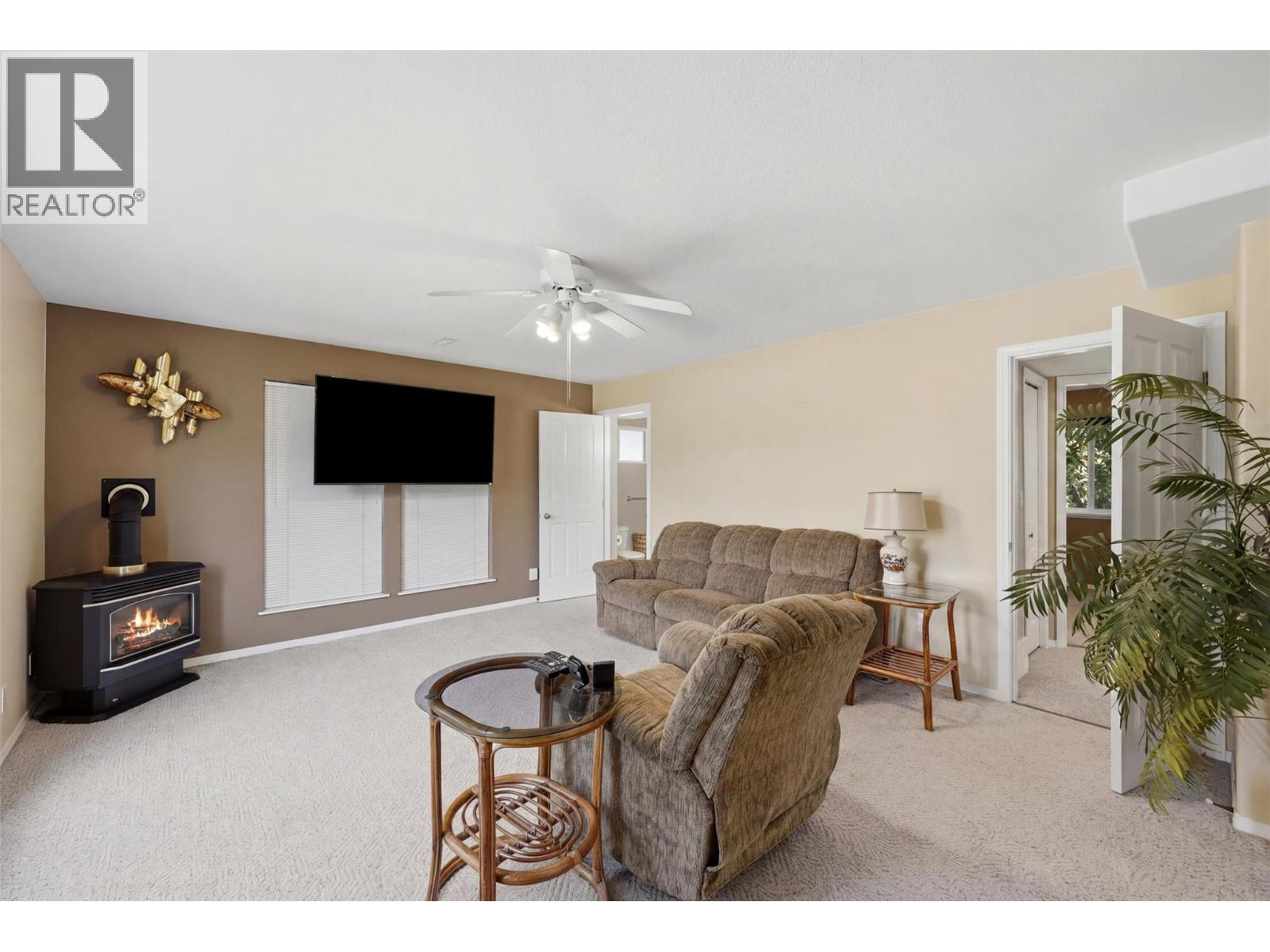 102 Pearse Place - 26