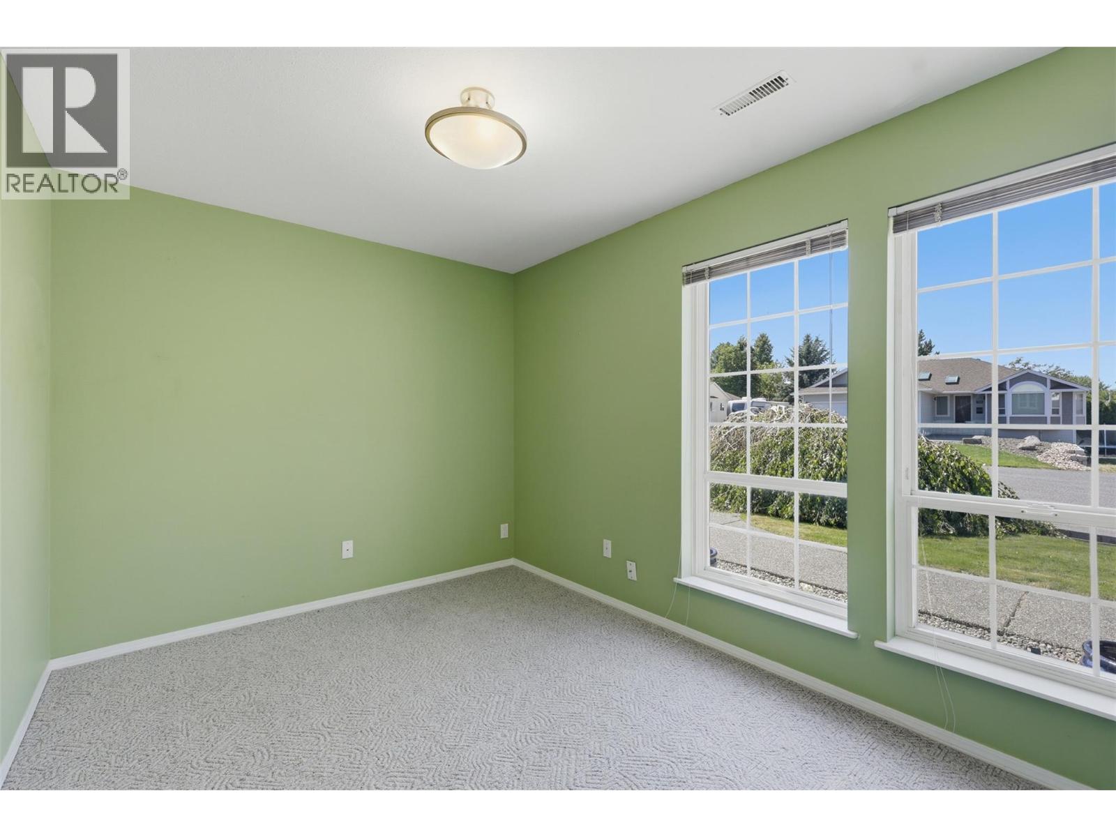 102 Pearse Place - 40