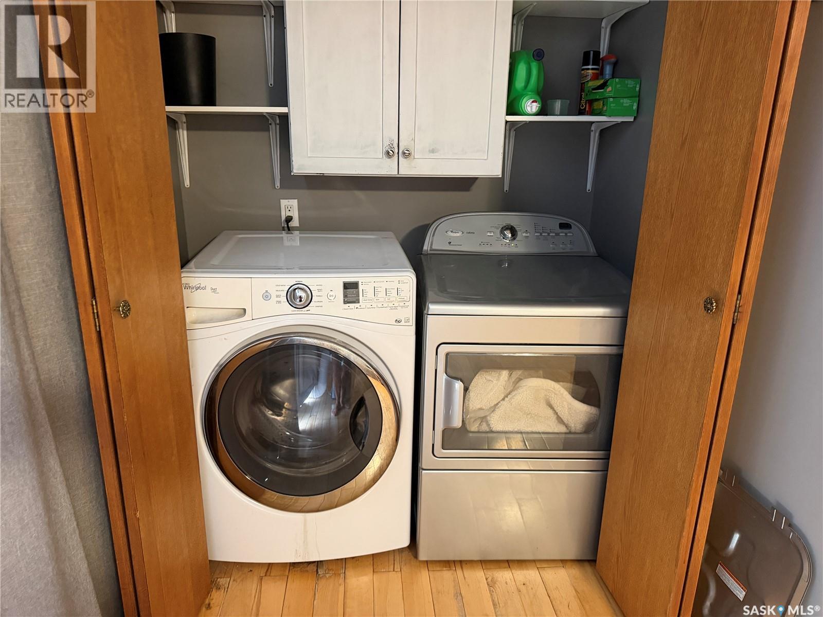 202 1st STREET E - 15
