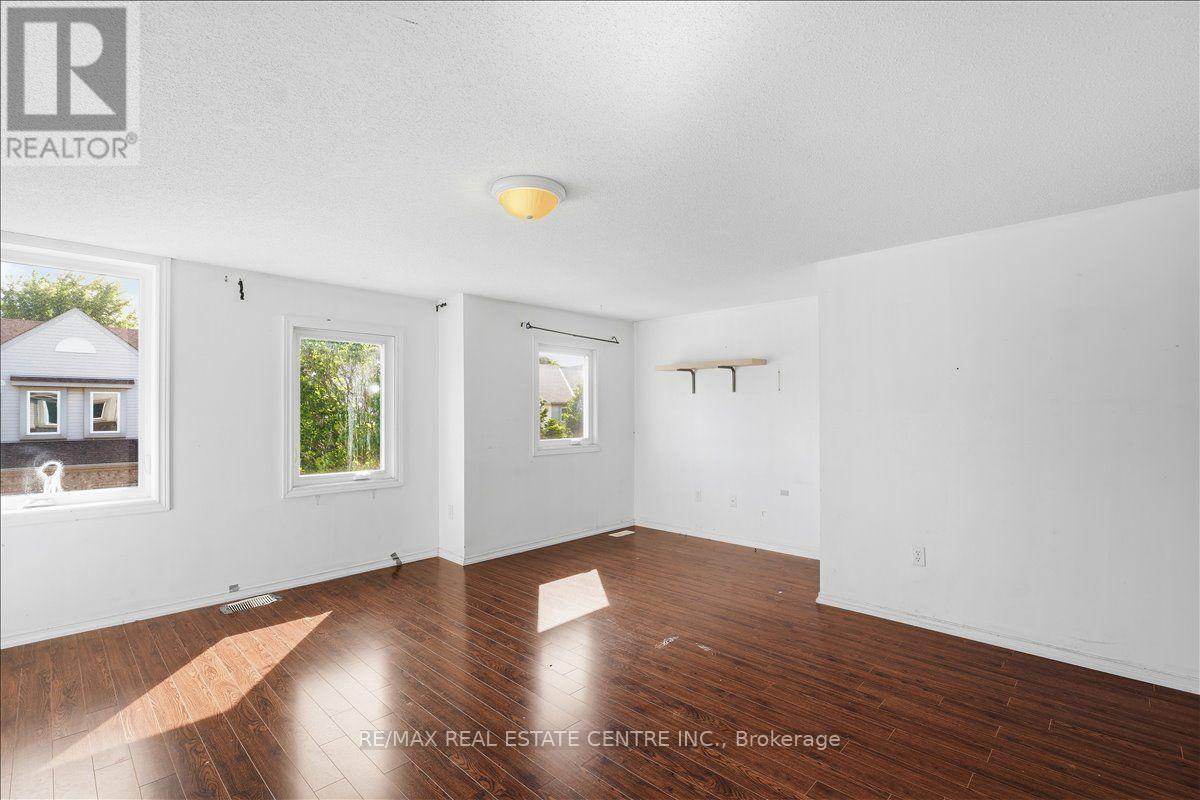 15 ROEHAMPTON CRESCENT - 15