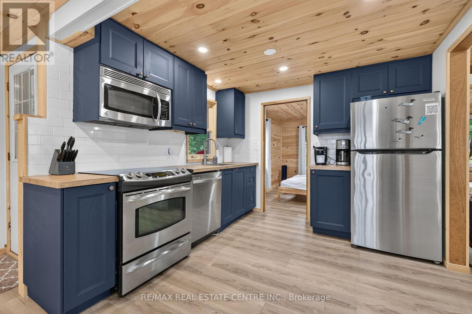 502A DELONG ROAD - 11