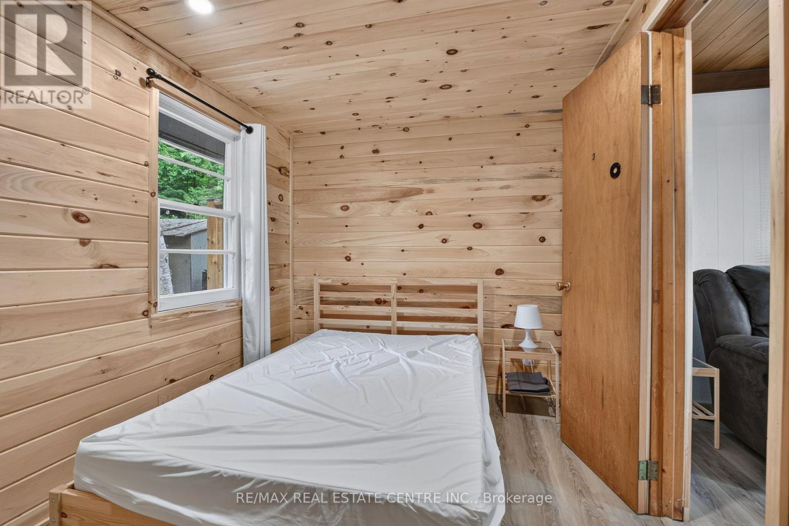 502A DELONG ROAD - 16