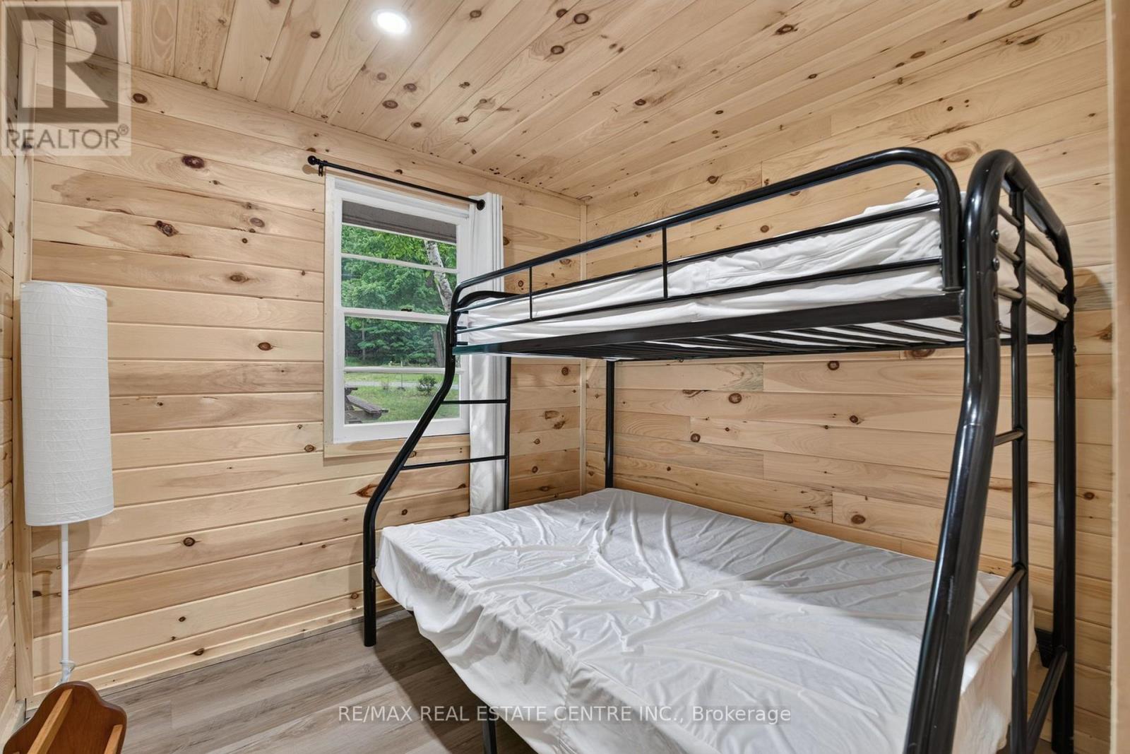 502A DELONG ROAD - 17